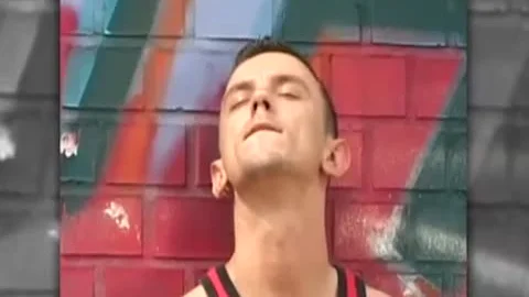 A Estranger pounds Me