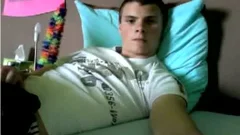 lascivious teen Likes An Audience