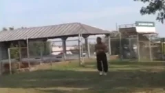 Daddy Hunter Catches A Vocal Muscle Prey