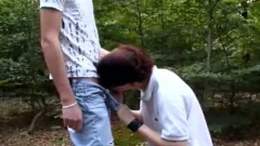 A hawt Outdoor blow job-service