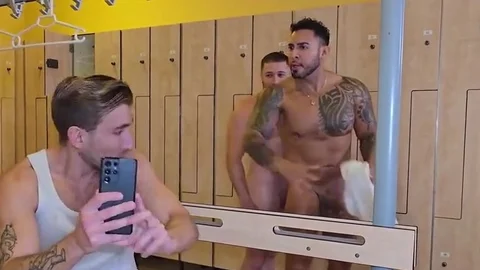 Latin0 Locker Room