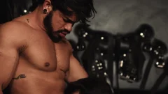 Bromo: Master Takes Latin Bottom