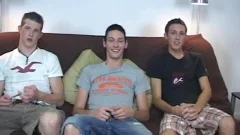 naughty teens Threeway engulfing & stroking