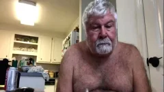 Daddy Cums On cam