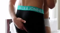 Handjob & athletic twink boy