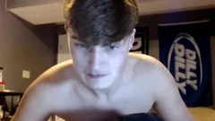 Teenager Jerks Off whilst Parent Is Away