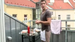 Muscled hunk goes for rough nailing