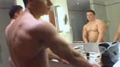 Muscle dudes Jack Off
