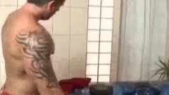 HUNKS pound EACH OTheR