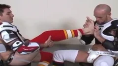 10-Pounder Foot Play