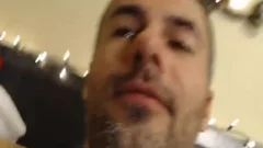 wild guy Masturbates In Live