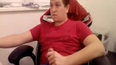 Fat amateur masturbating live on cam