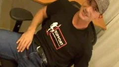 aussie jerks off