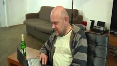 Partner helps with ramming hard
