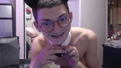pretty Nerdy Crossdresser With Glasses webcam Solo