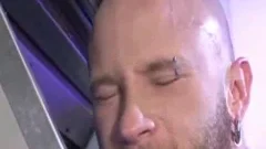 Barkeeper Makes Break, Iag
