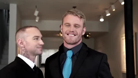 Two hotties Take Turns plowing Each Other bareback