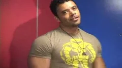 Muscle and ghetto straight guy wanking solo