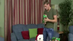 nice-looking homosexual Ryan Raz Masturbating
