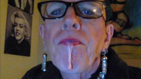 JOANNE poke - BALD IS slutty !!!