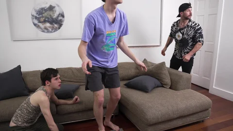 Fingers Deep in Twinks