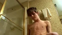 Stroking knob In The Shower - Ayden James