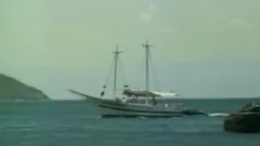 THREEWAY dong sucking ON The OPEN SEA