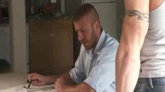 bushy 10-Pounder receives semen flow