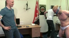 Lee Becomes submissive