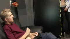 Skinny males sucking weenie - Factory video