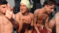 4 Argentinien pretty dudes With big rods Cums jointly On web camera