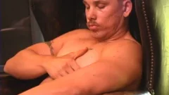 Darren Tugging Hard 10-Pounder