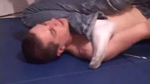 ROOM WRESTLE