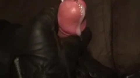 CIGAR LEATthis manR JERK WITH ejaculation