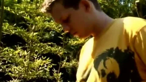 homo twinks Doing 69 oral sex job outside