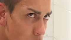 Latino Guardian gal