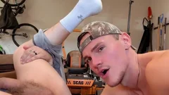 Country lad Bottoms
