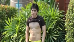 upright Thai Model