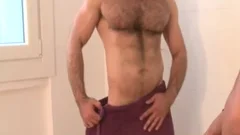Barbudo Follando Por Musculoso