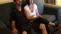 Hung Bi dude gets Serviced With Girlfriend