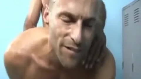 4b9db758c0b240ed275abc2f79235f4c.mp4