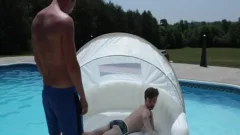 DESCANSO NA PSICINA