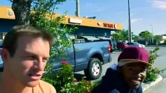 Thug wait For Tthellos chab Bus Takes A Detravel