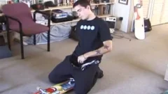 dude Pulls Down His Pants To Jack His 10-Pounder