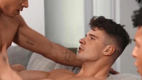 Str8ToGay: Cocksucking In The Living Room