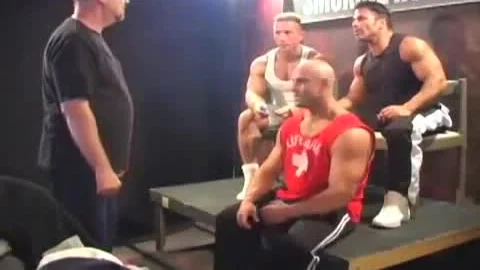 Muscle dudes