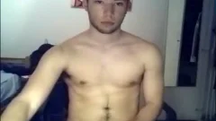built fine guy Is Jerking howdys nice dick On livecam