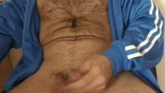Bear gets a buzz out of the best sex