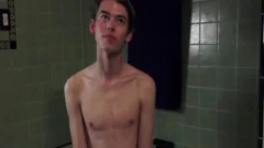 Austin Lovett Jerking In Tub.