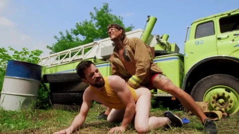 Bromo US: Thyle Rides Bo's Big Tool at Work